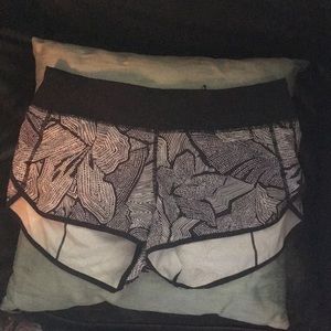 Lululemon Speed Up shorts. 2.5 length